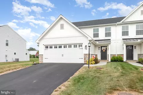 13 Shillington Lane Ln, Carlisle, PA 17013