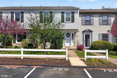722 Allenview Dr, Mechanicsburg, PA 17055