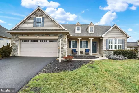 1821 Spartan Dr, Mechanicsburg, PA 17055