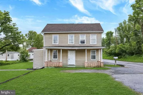 36 Middle Spring Ave, Shippensburg, PA 17257