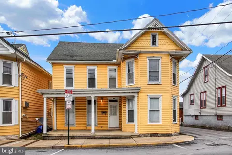 15 E Orange St, Shippensburg, PA 17257