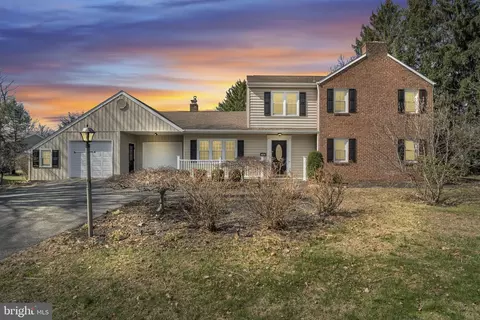 1200 Sadler Dr, Carlisle, PA 17013
