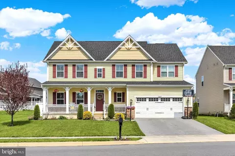 100 Grayhawk Way S, Mechanicsburg, PA 17050