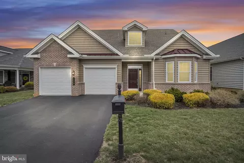 228 Loyal Dr, Mechanicsburg, PA 17050