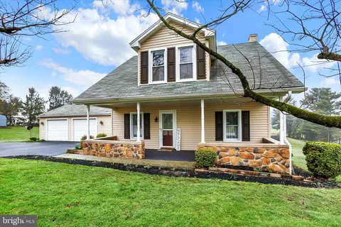 4070 Carlisle Rd, Gardners, PA 17324