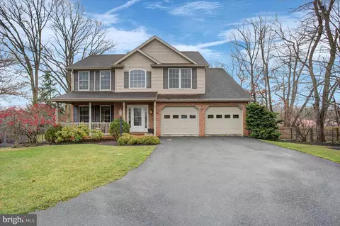 312 Chestnut Cir, Shippensburg, PA 17257