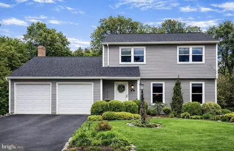 50 Fairway Dr, Camp Hill, PA 17011
