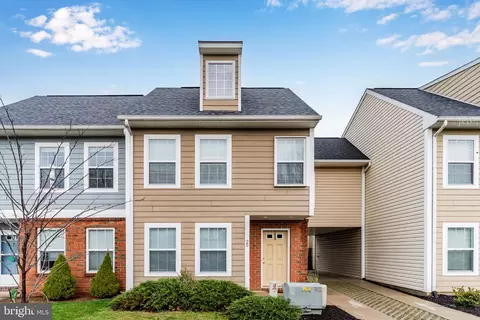 25 Parkview Dr, Carlisle, PA 17013