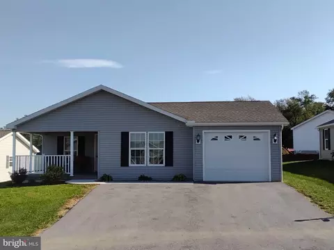 24 Burke Dr, Shippensburg, PA 17257