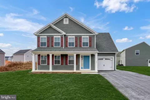 223 Woodridge Dr, Shippensburg, PA 17257