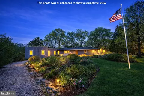 16 Springfield Rd, Newville, PA 17241