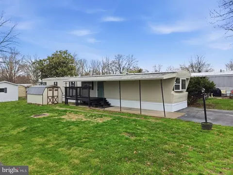 44 Aspen Ln, Carlisle, PA 17015