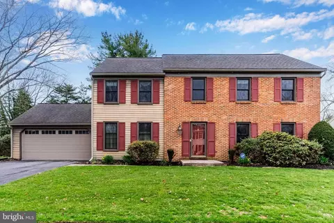 6334 Pennsboro Dr, Mechanicsburg, PA 17050