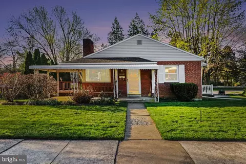 1803 Willow Rd, Camp Hill, PA 17011