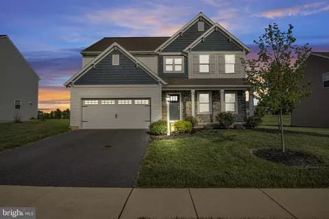 14 Danbury Dr, Mechanicsburg, PA 17050