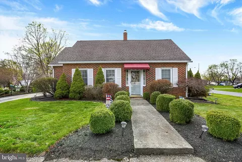 607 Woodland Ave, Mount Holly Springs, PA 17065