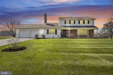 1387 Lutztown Rd, Boiling Springs, PA 17007