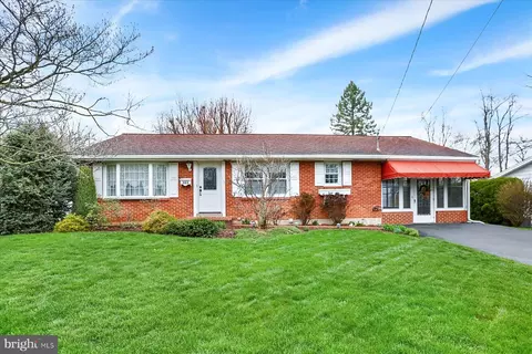 323 Evergreen St, New Cumberland, PA 17070