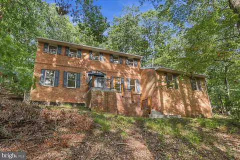 600 Rocky Dr, Boiling Springs, PA 17007