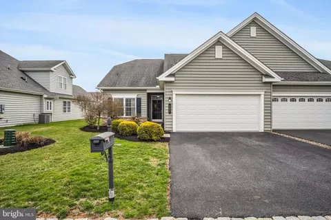 307 Valor Dr, Mechanicsburg, PA 17050
