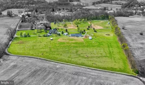 1130 W Trindle Rd, Mechanicsburg, PA 17050