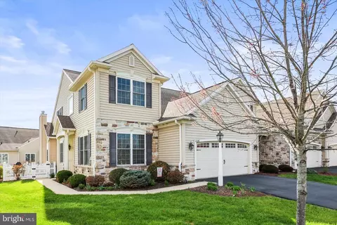 1006 Wintergreen Dr, Mechanicsburg, PA 17050