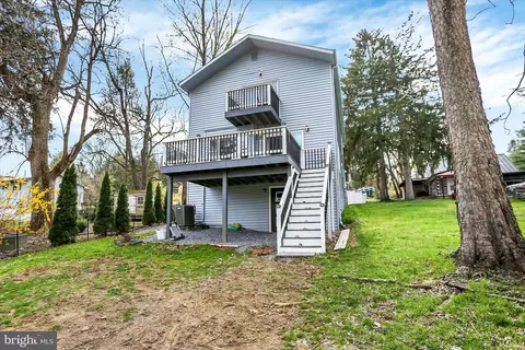 5012 Erbs Bridge Rd, Mechanicsburg, PA 17050