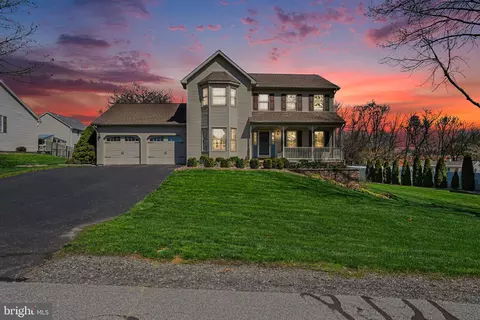 3 Sheeley Ln, Boiling Springs, PA 17007