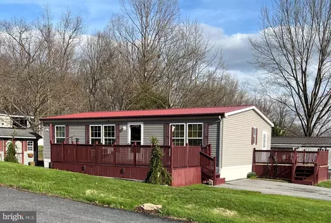 51 Helena Ln, Carlisle, PA 17015