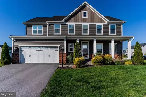 204 Harrier Dr, Mechanicsburg, PA 17050