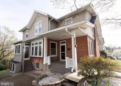 202 Walnut St, Lemoyne, PA 17043