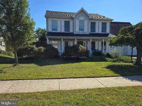 5021 Inverness Dr, Mechanicsburg, PA 17050