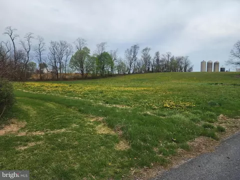 11 Beverly Ct, Carlisle, PA 17015