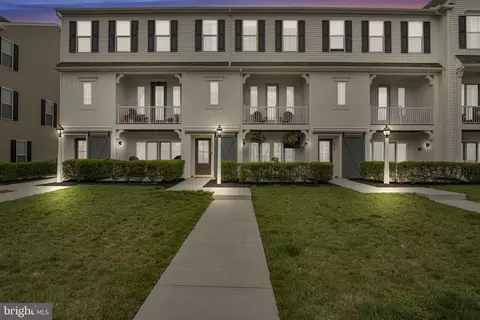 3234 Parade St, Mechanicsburg, PA 17055