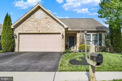 2031 Liberty Dr, Mechanicsburg, PA 17055