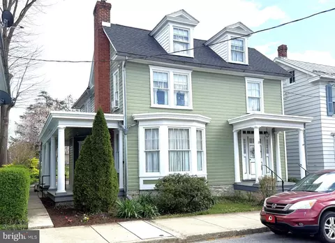 26 Parsonage St, Newville, PA 17241