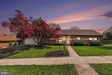 907 Allen St, New Cumberland, PA 17070