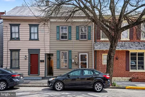 159 S West St, Carlisle, PA 17013