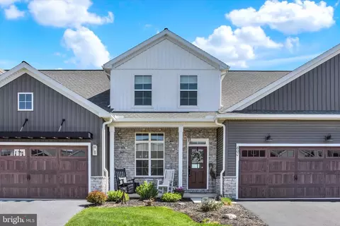 800 Aurora Dr, Mechanicsburg, PA 17055