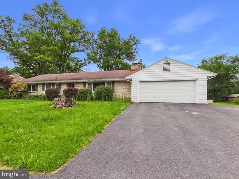 29 Central Blvd, Camp Hill, PA 17011