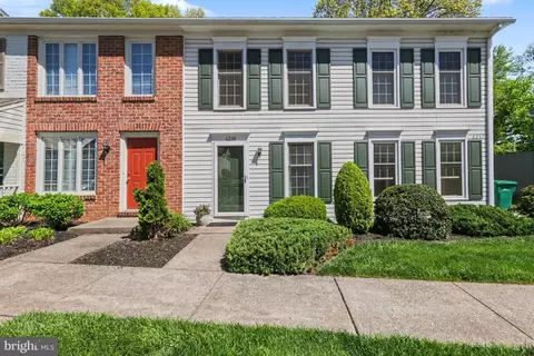 6239 Stanford Ct, Mechanicsburg, PA 17050