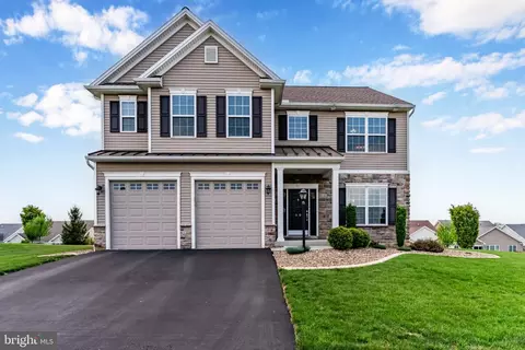 50 Danbury Dr, Mechanicsburg, PA 17050