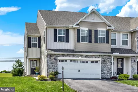 7 Simon Ct, Mechanicsburg, PA 17050