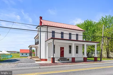 283 N Locust Point Rd, Mechanicsburg, PA 17050