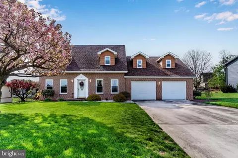 112 Dogwood Dr, Mount Holly Springs, PA 17065
