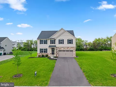 875 Ashfield Dr, Carlisle, PA 17015
