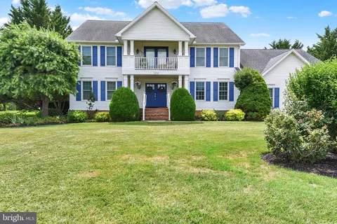 1204 Redwood Hills Cir, Carlisle, PA 17015