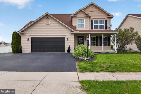 23 Princeton Dr, Carlisle, PA 17013