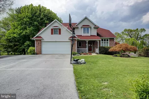64 Diller Dr, Shippensburg, PA 17257