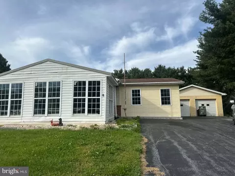 805 Baltimore Rd, Shippensburg, PA 17257